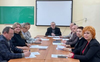 Актуальные вопросы культуры Крыма: заседание Общественного совета с Президентом фонда Гарькавой Евгенией
